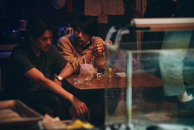 林家栋（左）与导演陈健朗虽在拍摄上各有坚持，最后仍找到2人皆满意的呈现方式。（CATCHPLAY提供）