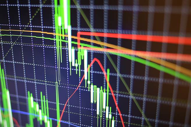 貨櫃三雄20日盤中股價一度逼近跌停，專家認為，基本面沒有問題，但籌碼面、技術面已經改變。(示意圖/達志影像)