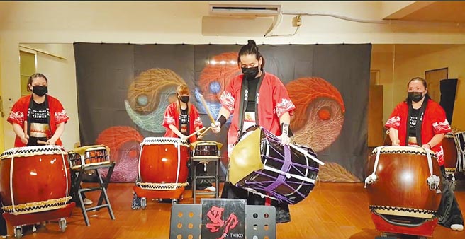 为鼓励屏东艺文表演工作者在疫情期间持续累积创作能量，屏东县政府推出「艺文纾困徵件计画」。（屏县府提供／林和生屏东传真）