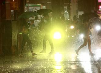 奧麥斯降雨熱區曝 這地雨恐下整天 沿海小心瘋狗浪