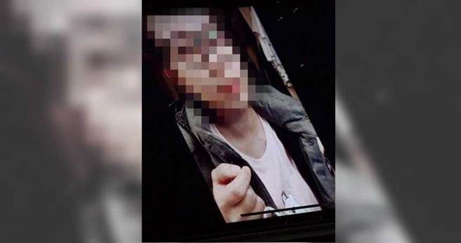 A老师透露，郭佳哲自从去年9月开始参加国教辅导团后，就传出时常偷班去拜访歷任家长会长等有力人士，替自己的仕途铺路。（图／读者提供）