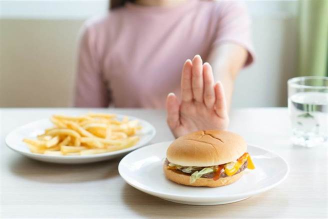 擊潰防疫胖 9種幫助減重的原型食物出列。(示意圖/Shutterstock)