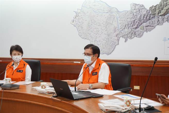 台中市水利局长范世亿说明防汛整备情形。（王文吉摄）