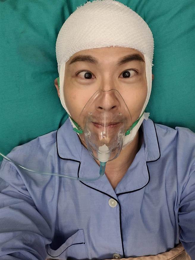 黃少祺自拍搞笑洋蔥頭。（三立提供）