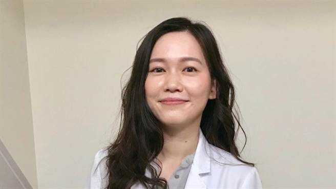 吴欣岱自爆自己很常去汽车旅馆，认为每个人都要有一间自己的房间，和自己独处、对话。（图／翻摄自吴欣岱脸书）