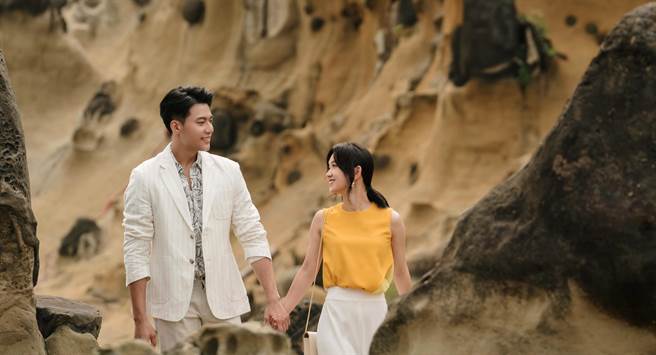 张睿家与严正岚甜蜜约会。（七十六号原子、myVideo提供）