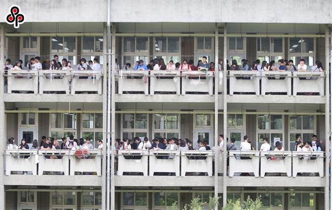 大學指考將於28號登場，許多考生除把握時間衝刺。（報系資料照）