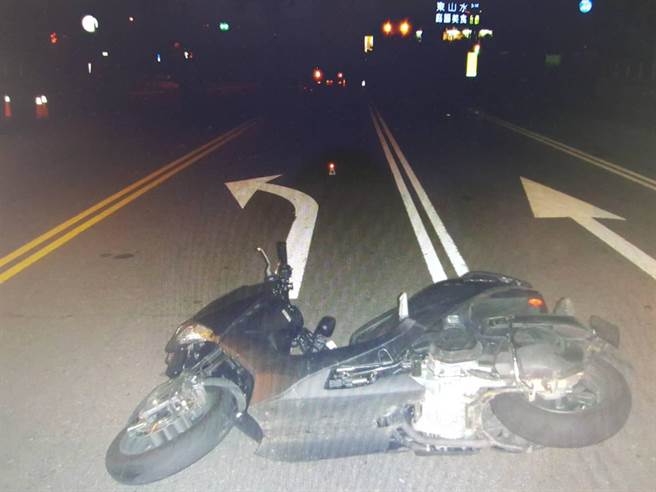 18岁的张姓男子当时骑机车载邱姓女友夜游，造成1死1伤悲剧。（台中市警五分局提供／张妍溱台中传真）