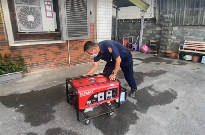 中颱烟花逐步逼近，林口警防颱与防疫并重提前部署。(苏育宣翻摄)