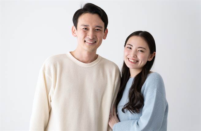 在感情中，水瓶座、射手座、狮子座的人非常我行我素，常常对另一半耍任性。（图／Shutterstock）