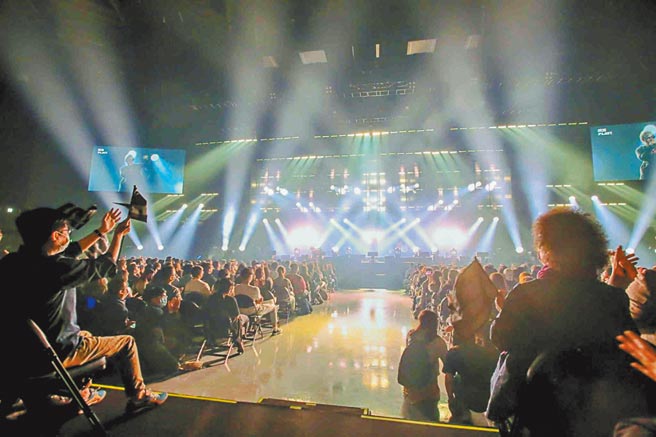 高雄流行音樂中心31日將舉辦「打勾勾．下次見 」線上畢業演唱會。圖為3月底高流滿載測試演出。（高流提供／柯宗緯高雄傳真）