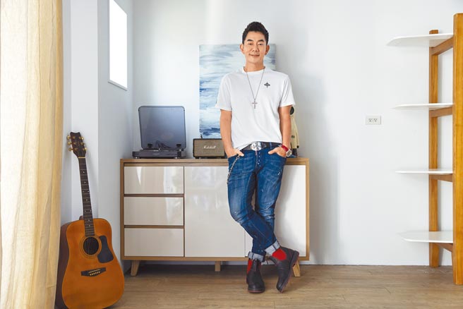 任贤齐和麋先生乐团再度合作推出新歌〈别怕〉。（相信音乐提供）