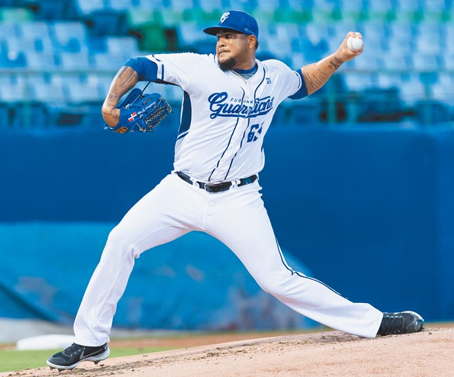 先前两次登板都碰到下雨的悍将新洋投猛悍，昨天虽缴出优质先发，但仍吞败。（中职提供）