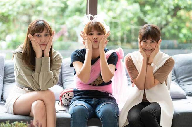 郑亚（左起）、王上菲、林柏妤剧中演闺蜜。（TVBS提供）