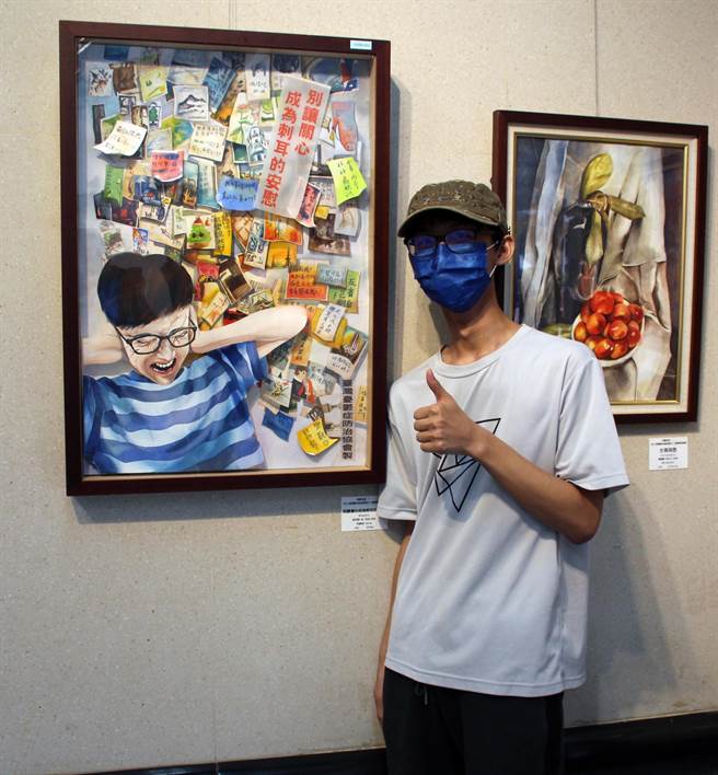 吴沅朕的《别让伤心成为刺耳的安慰》将当学生的压力画在自己的创作中。（台中港区艺术中心提供／陈淑娥台中传真）