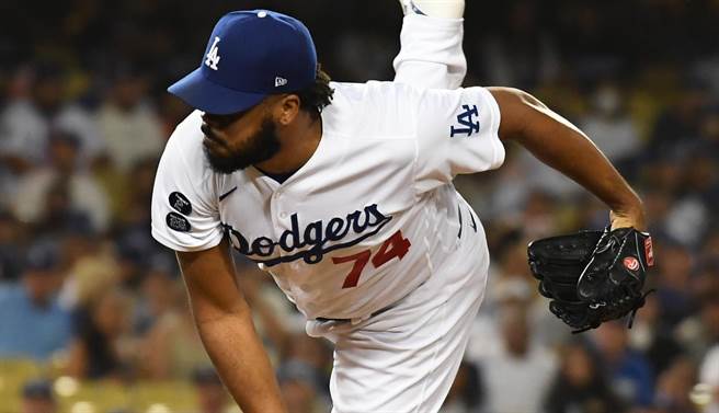 道奇简森9局放火让比赛遭到逆转(路透社)