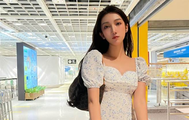 網紅都美竹爆料吳亦凡以「酒桌選妃」方式誘騙女性 （圖／微博@都美竹）