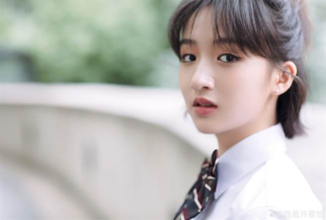 柏安妮小女兒許恩怡被導演欽點當電影女主角。(圖/ 摘自許恩怡微博)