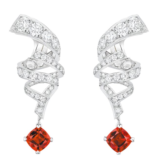 CHAUMET的Torsade de Chaumet紅寶石耳環。（CHAUMET提供）