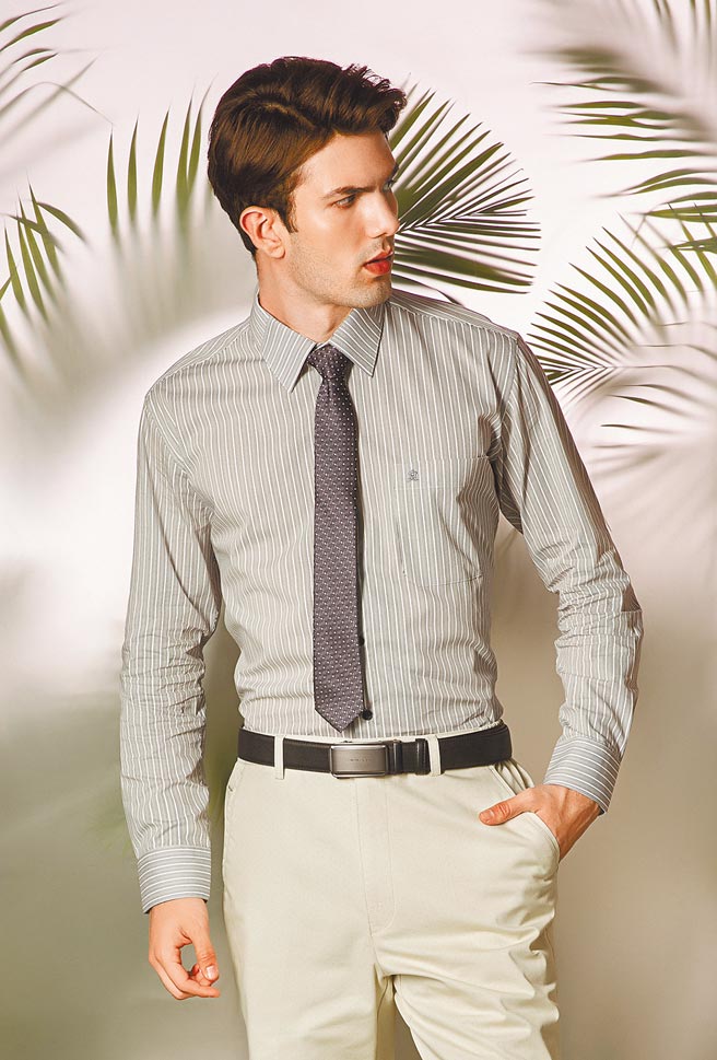 MONTAGUT精选绅士衬衫，特价1件1200元，2件2000元。（MONTAGUT提供）