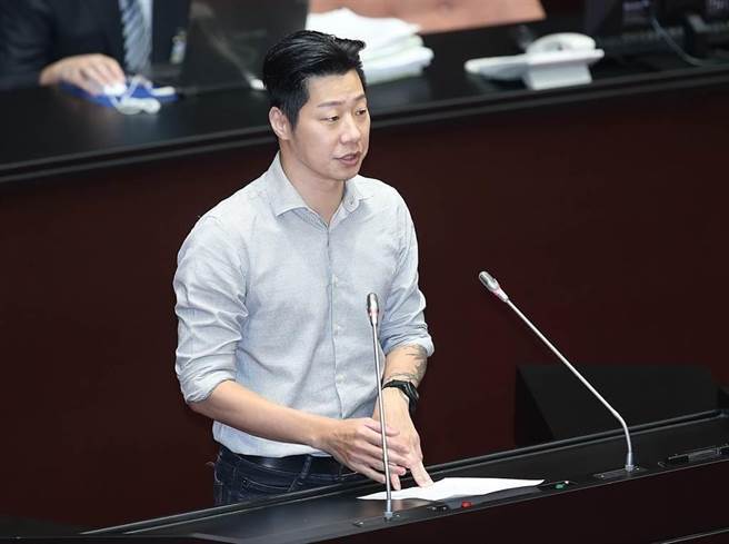 疫情趨緩 民代有為民喉舌？各黨立委聲量王出爐 第一名面臨罷免壓力。(圖／報系資料照)