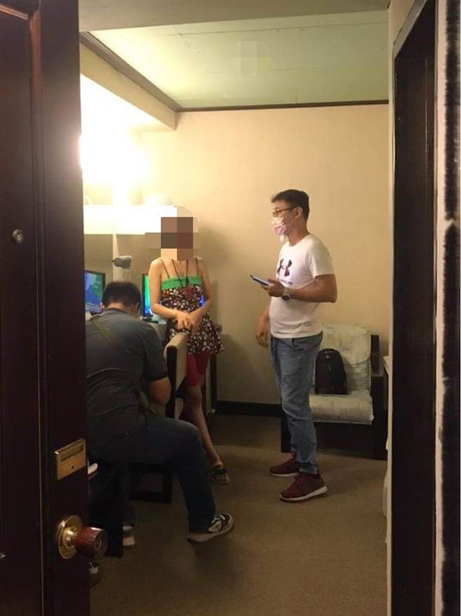 警方在1家平价旅馆内当场查获阮姓女子卖淫。（读者提供／程炳璋台南传真）