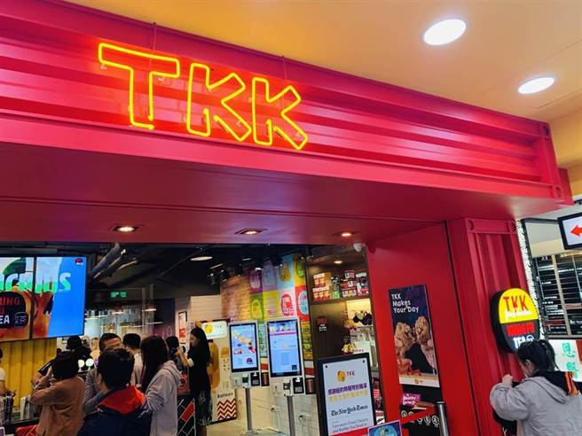 行政院宣布27日降二级警戒 顶呱呱坚持不内用。（示意图／资料照）