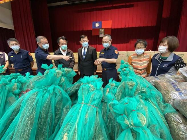 嘉义检警破获以叶男为首的大麻制造贩售集团，今年5月时举行破案记者会。（本报资料照片／张亦惠嘉市传真）