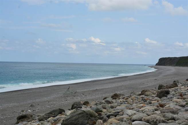 指挥中心开放水上活动，前提是上了岸要戴口罩。（资料照）