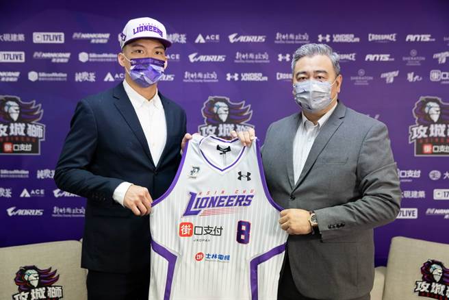 攻城狮很快就跟今年状元朱云豪完成签约手续。(攻城狮提供)