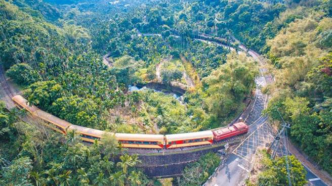 阿里山林業鐵路因難保持社交距離，停駛至8月9日。（林鐵及文資處提供／張亦惠嘉縣傳真）
