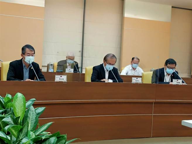 27日起将降为二级警戒，交通部23日下午举办记者会说明(简立欣摄)