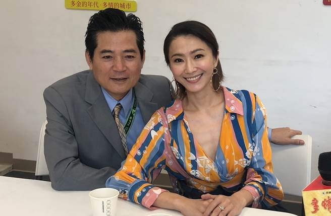 侯怡君与萧大陆从交往到结婚，一路走来波折不断。(本报系资料照)