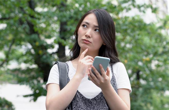 水瓶座、雙子座、白羊座的人頭腦聰明有遠見，但他們做事往往只有三分鐘熱度，常常半途而廢。（圖／Shutterstock）