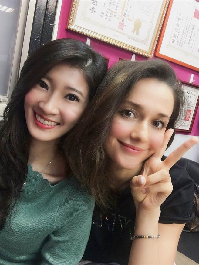 李明璇、瑞莎。(圖/翻攝自李明璇臉書)