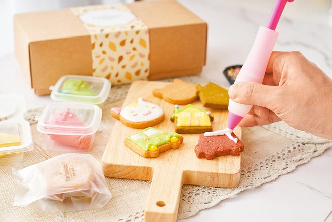 「親子DIY點心盒」內涵的不僅是精心備妥的手作餅乾材料，更是親子甜蜜的夏季回憶。（台北福華大飯店提供）