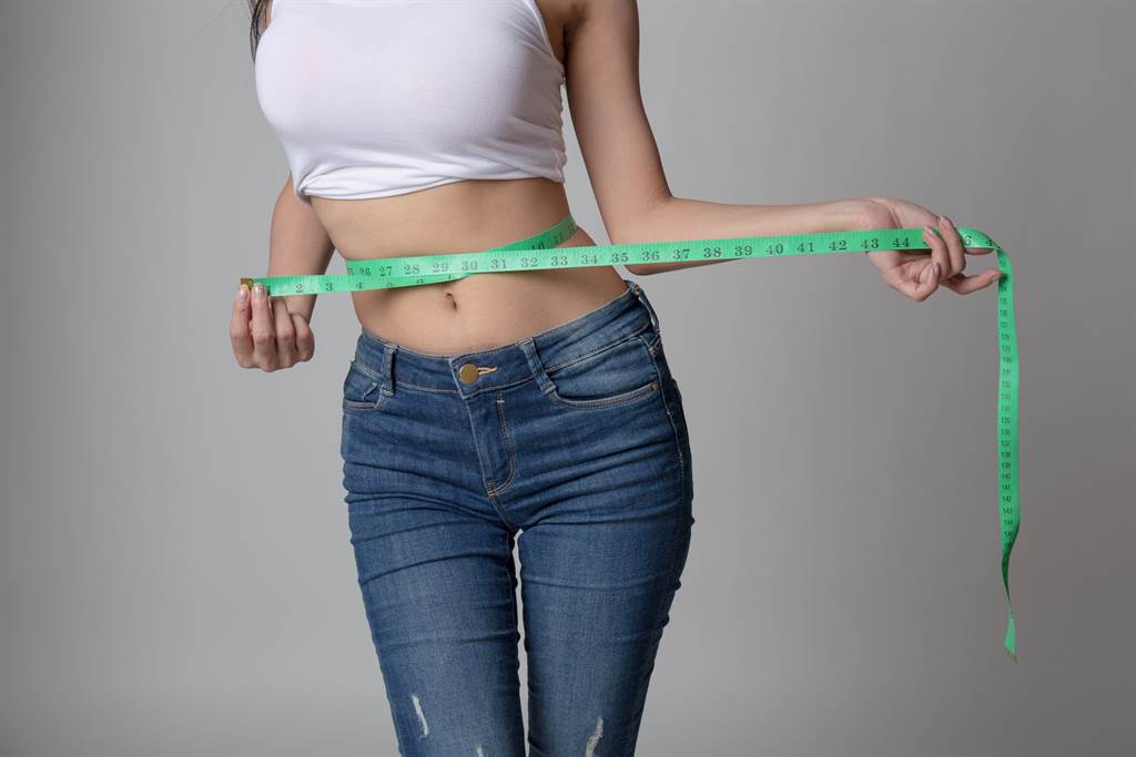 相较于全谷物食用量较少的参与者腰围增加1英寸，高摄取量的人每4年腰围仅增加0.5英寸，血糖水平与收缩压增加幅度也较低。达志影像/Shutterstock(photo:ChinaTimes)