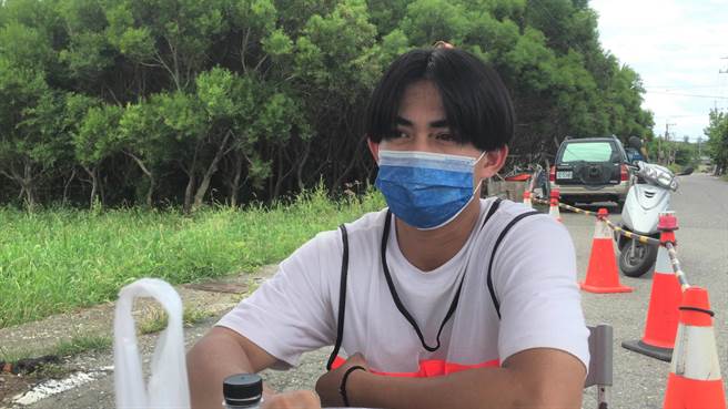 针对中央宣布疫情警戒降级，台东加路兰部落盼游客勿进入部落。（蔡旻妤摄）