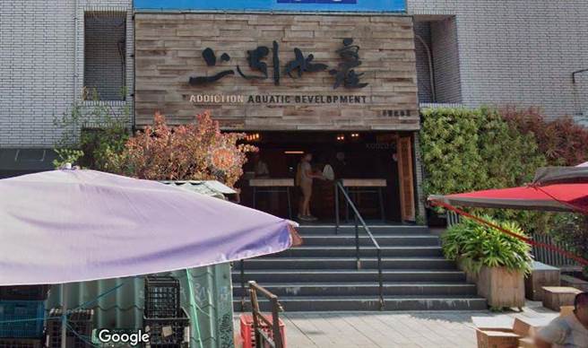 北市公布确诊者足迹 包含家乐福内湖成功二店、上引水产。（摘自Google Maps）