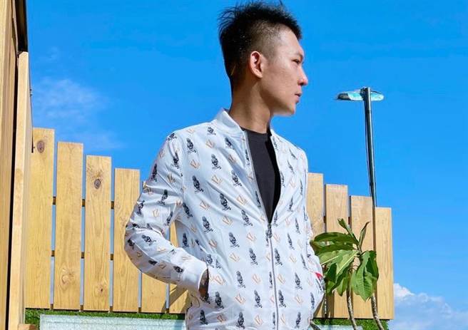 鳳梨薯叔不做作的性格，受到許多粉絲朋友的愛戴。(圖/鳳梨 臉書)