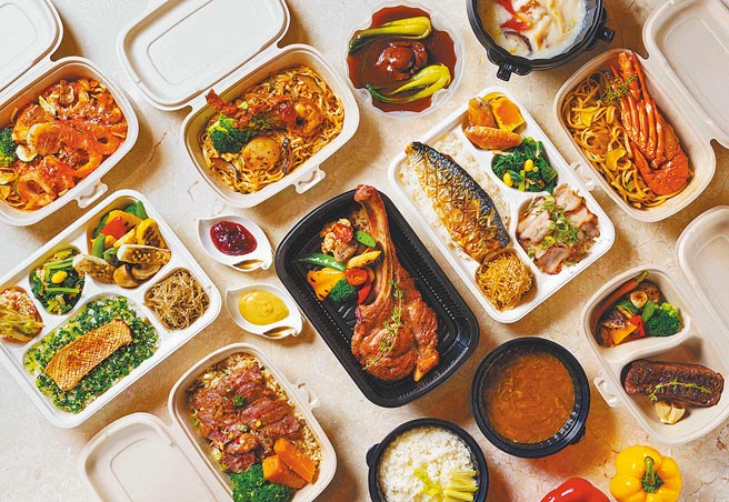 即食美味现做区供应各式海陆美味，也有蚝皇鲍鱼海鲜粥、松露风味老饕牛排等豪华料理。（台北神旺大饭店提供）