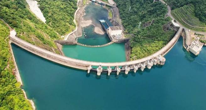 翡翠水库为因应颱风事先放水，蓄水量下跌至70%引起民眾担心，如今蓄水量已回升至84%。(图／翡管局)