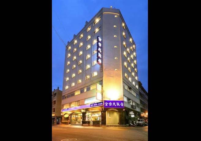 不敌疫情彰市老字号饭店吹熄灯号3亿求售。（全台大饭店）