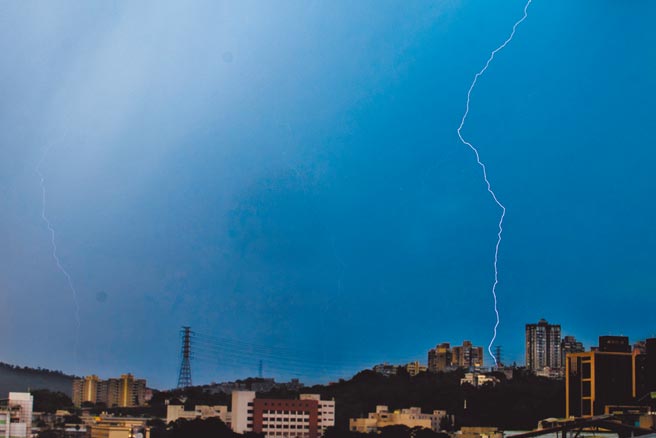 民间公司看准这项落雷预警商机，已可提供1小时前的预警通知，减少财损或产线衝击。（本报资料照片）