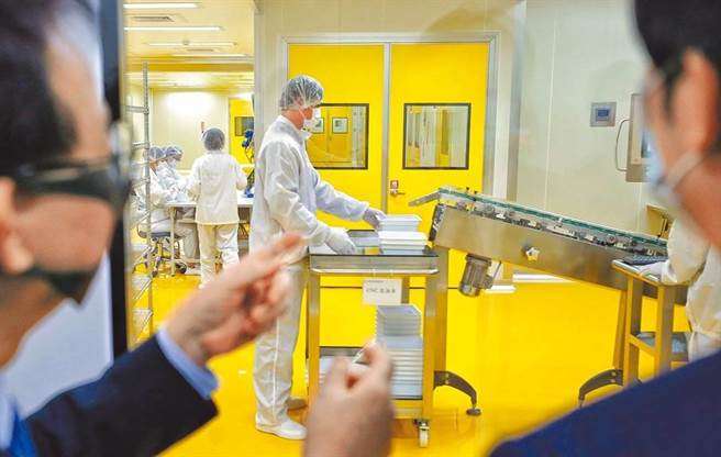 图为疫苗作业图。（示意图／总统府提供）