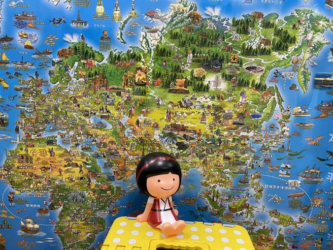 南台中家扶中心捐款指定「奖助学金」单笔1000元以上，赠送一幅世界印象地图。（南台中家扶提供／卢金足台中传真）