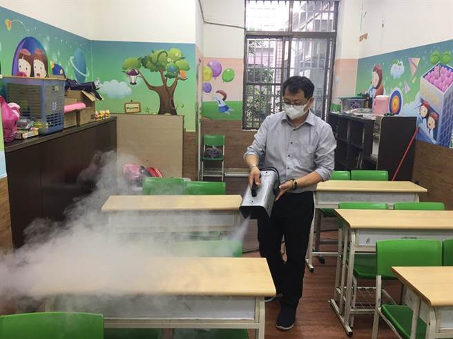 補習班進行清消。（台中市教育局提供／陳淑娥台中傳真）