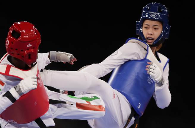  师母黄雨欣曝罗嘉翎其实骨架比较细，每次比赛受衝击后，都会摊在妈妈身上哭，训练之路格外不容易。(中时资料照片)