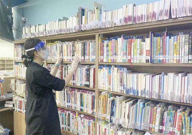 中市图所属44间图书馆有条件开放，人流总量50人为上限。（中市图提供／陈淑芬台中传真）