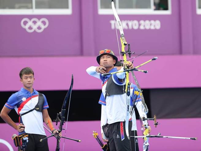 蔡英文在脸书恭喜射箭代表队男团。(体育署提供)